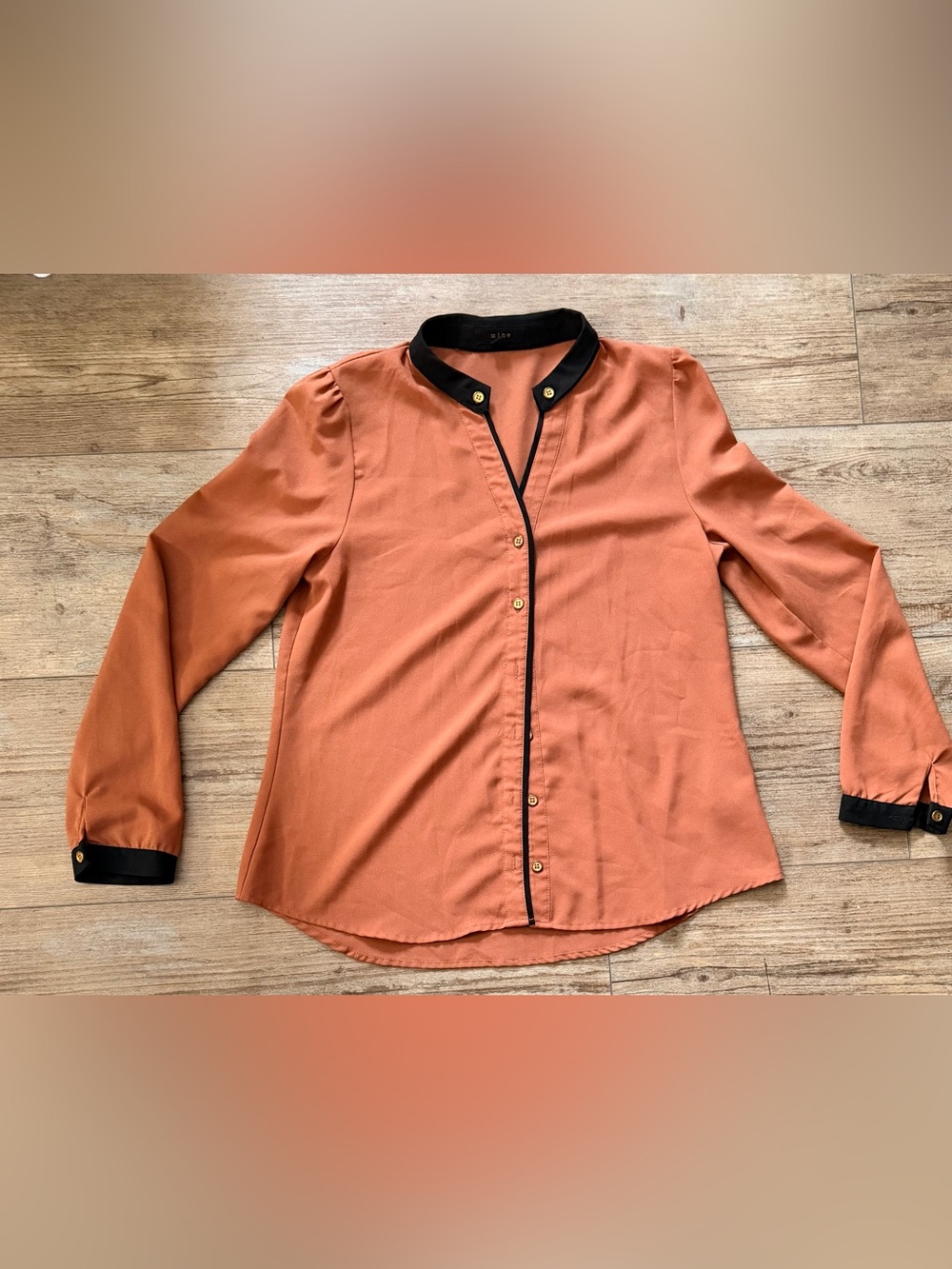 Mine Women’s Medium Dusty Coral Black Trim Button Down Blouse